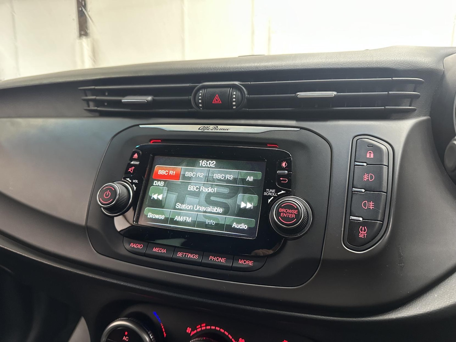 Used Alfa Romeo Giulietta 2015 for sale - 77277682: Photo 34