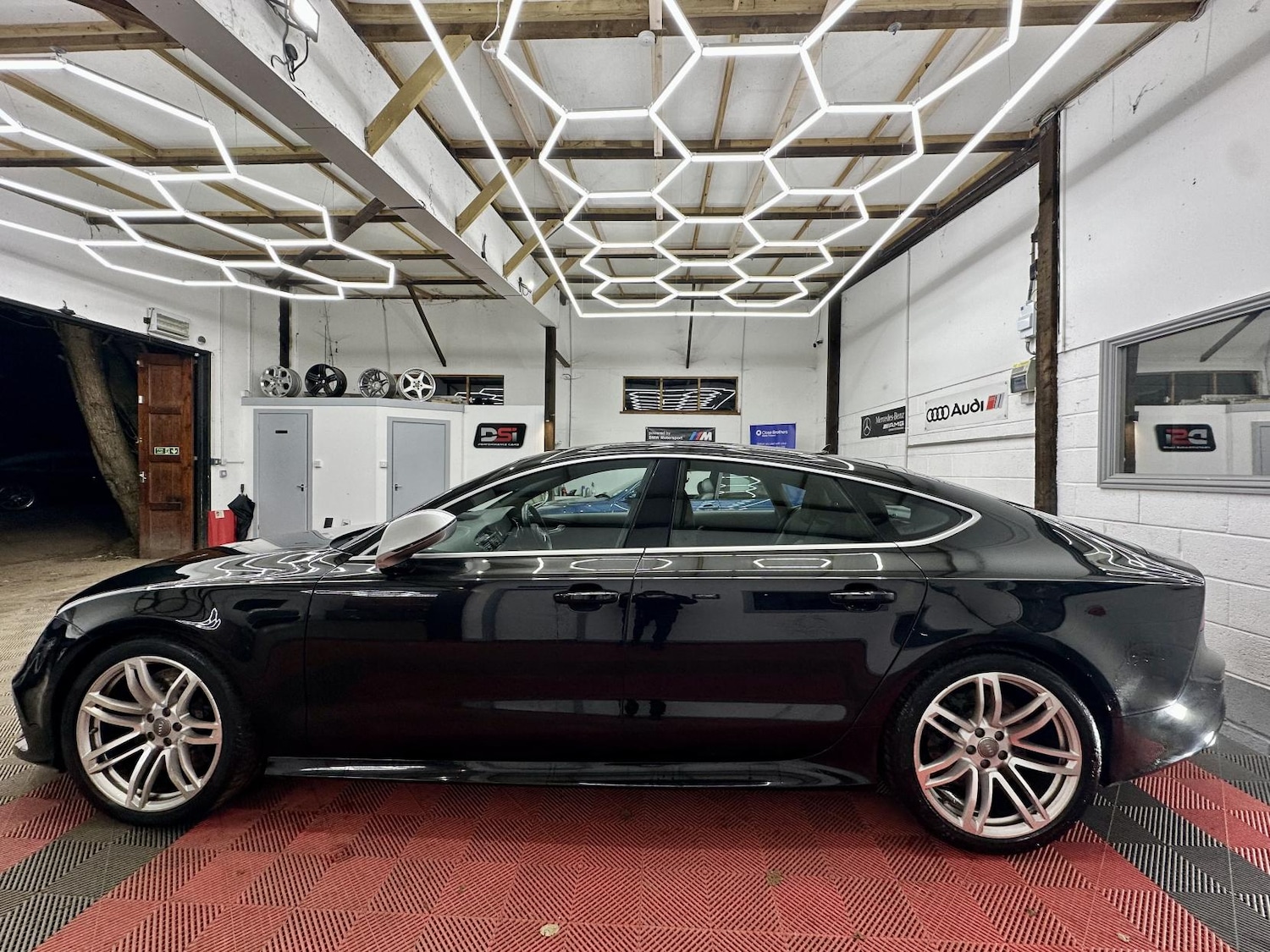 Used Audi RS7 2014 for sale - 77107937: Photo 5
