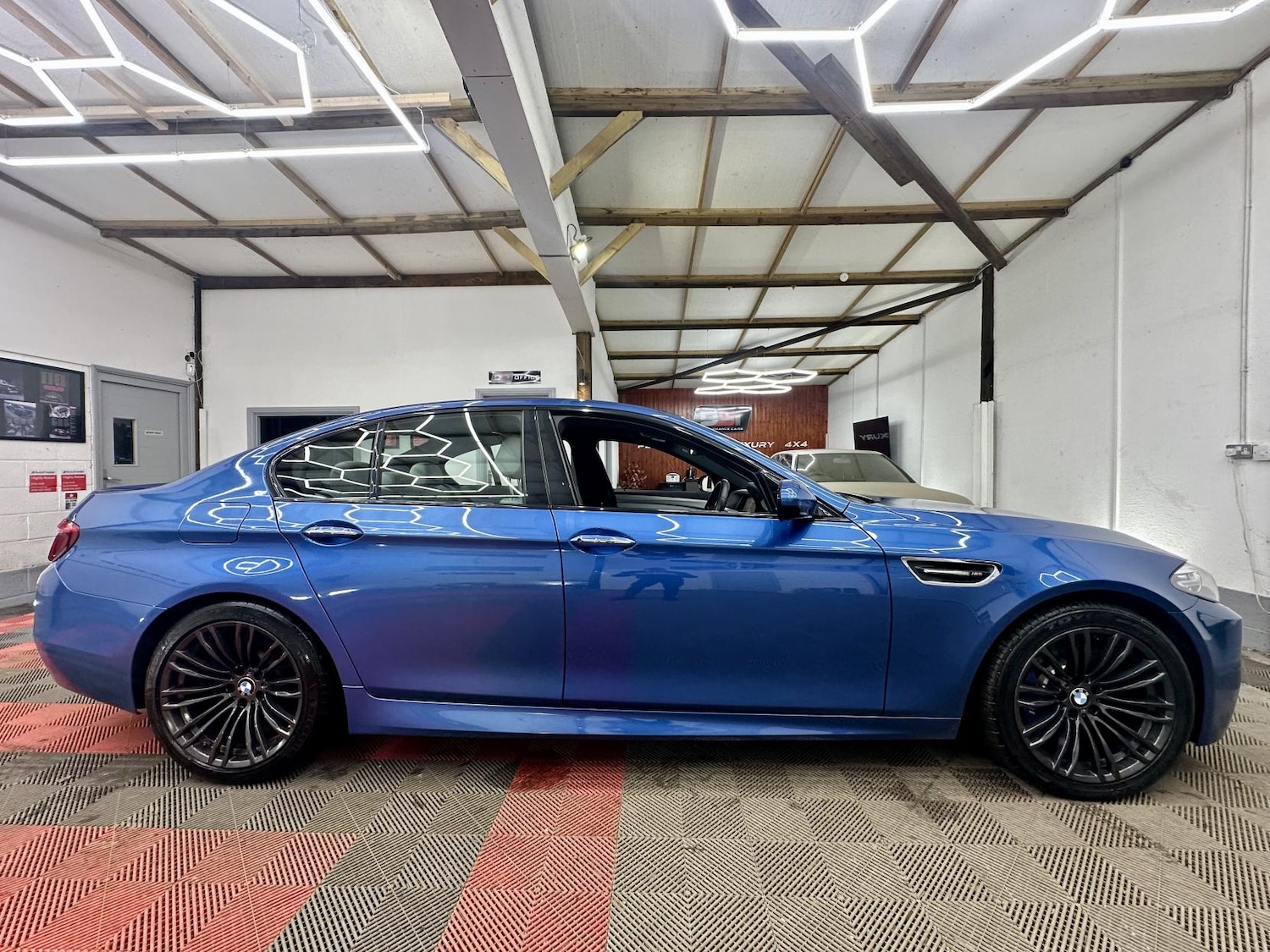 Used BMW M5 2015 for sale - 77409895: Photo 16