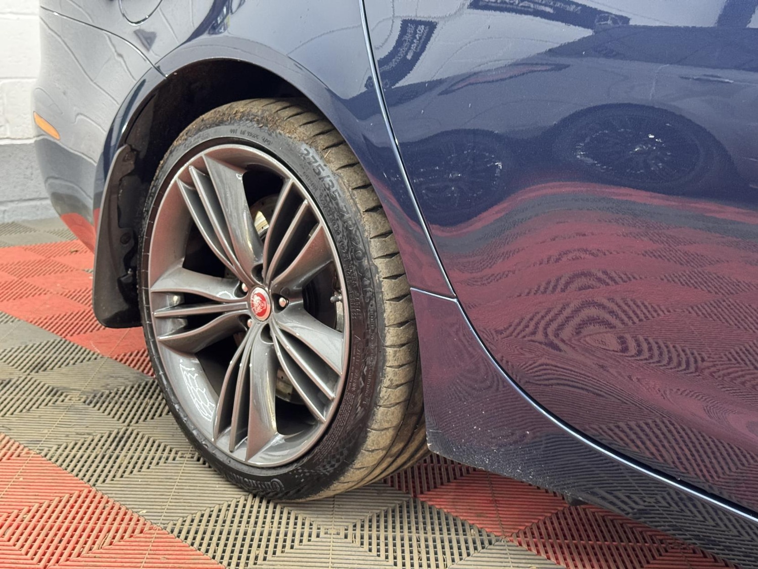 Used Jaguar XJ 2010 for sale - 77750447: Photo 10