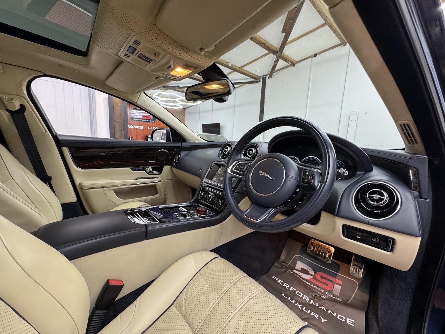 Used Jaguar XJ 2010 for sale - 77750447: Photo 18