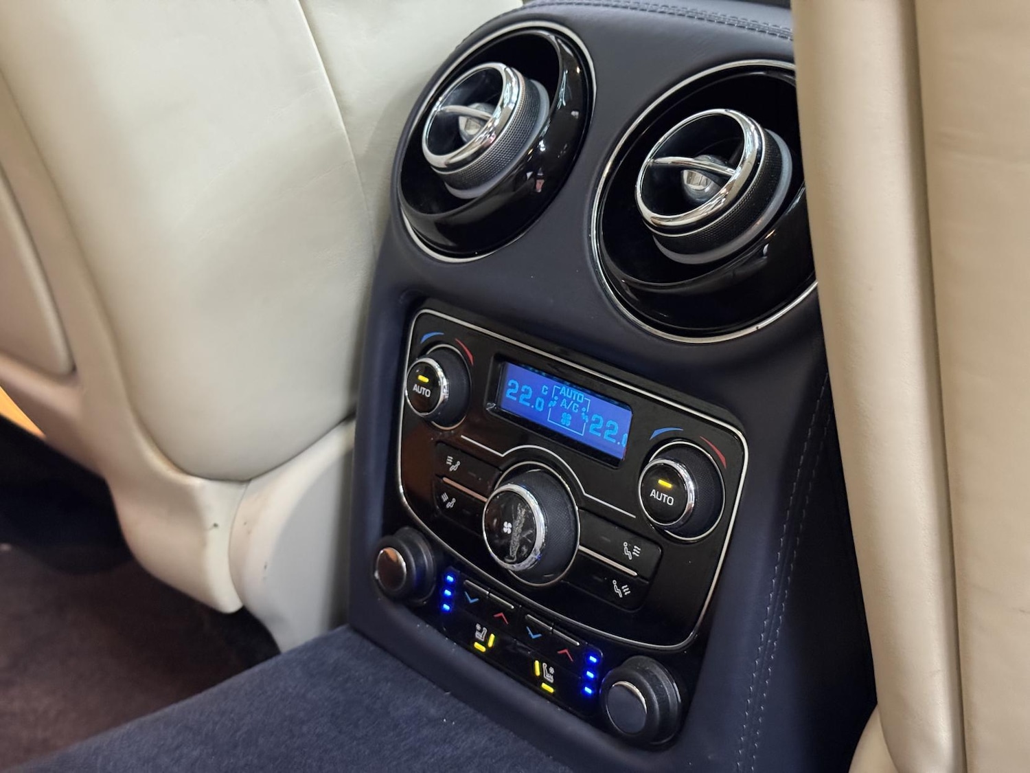 Used Jaguar XJ 2010 for sale - 77750447: Photo 22