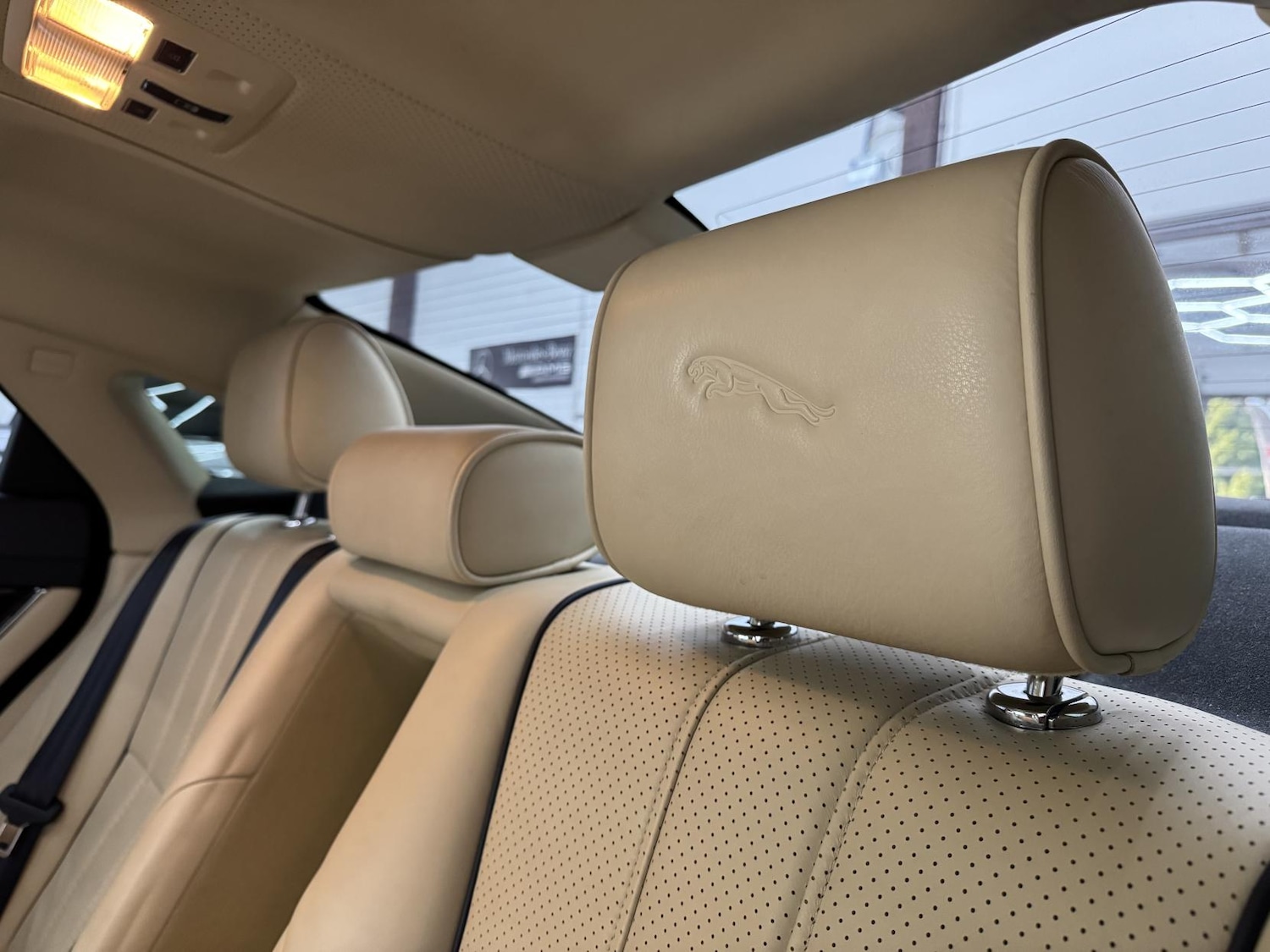 Used Jaguar XJ 2010 for sale - 77750447: Photo 25