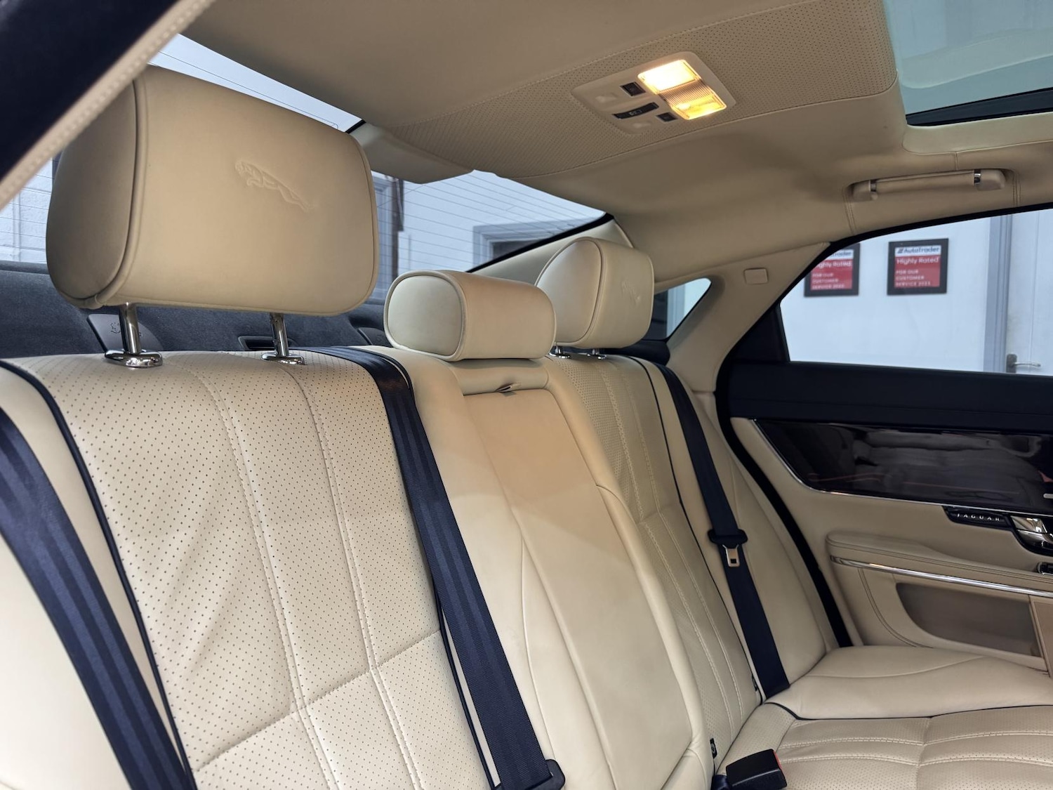 Used Jaguar XJ 2010 for sale - 77750447: Photo 26