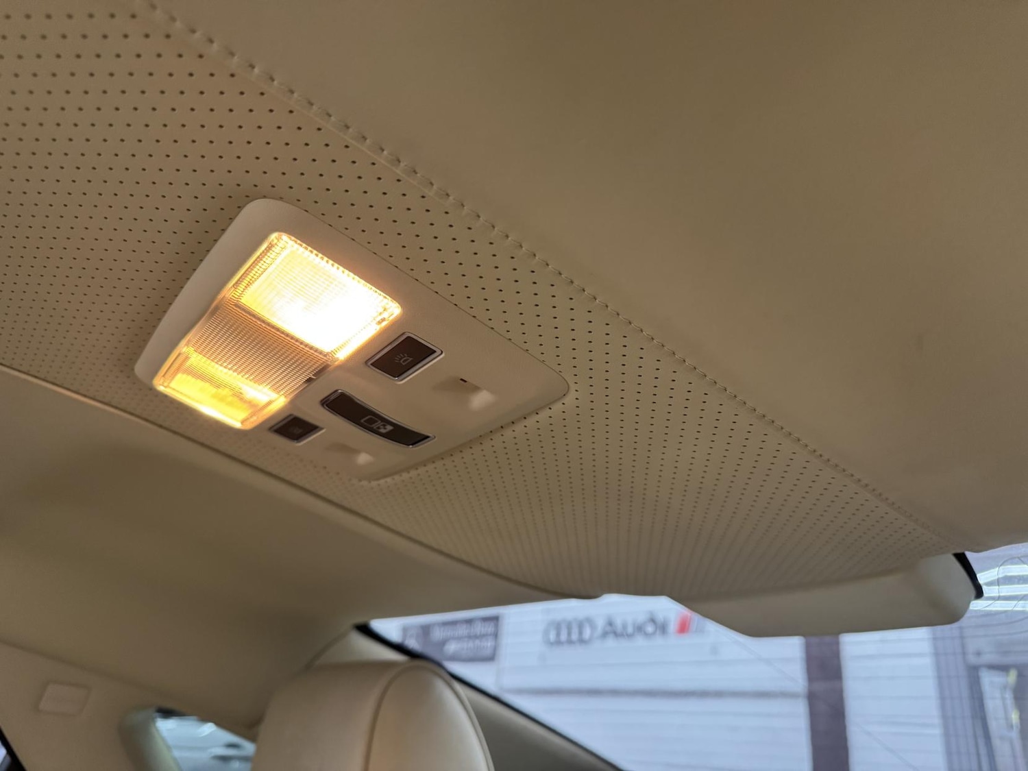 Used Jaguar XJ 2010 for sale - 77750447: Photo 30