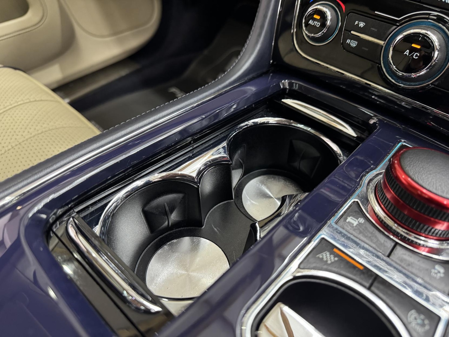 Used Jaguar XJ 2010 for sale - 77750447: Photo 53