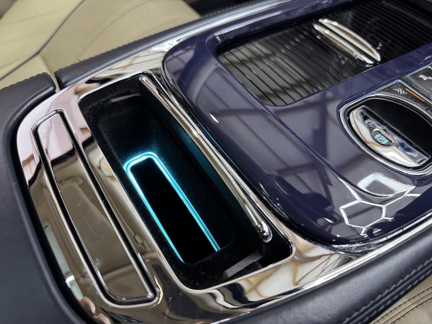 Used Jaguar XJ 2010 for sale - 77750447: Photo 55