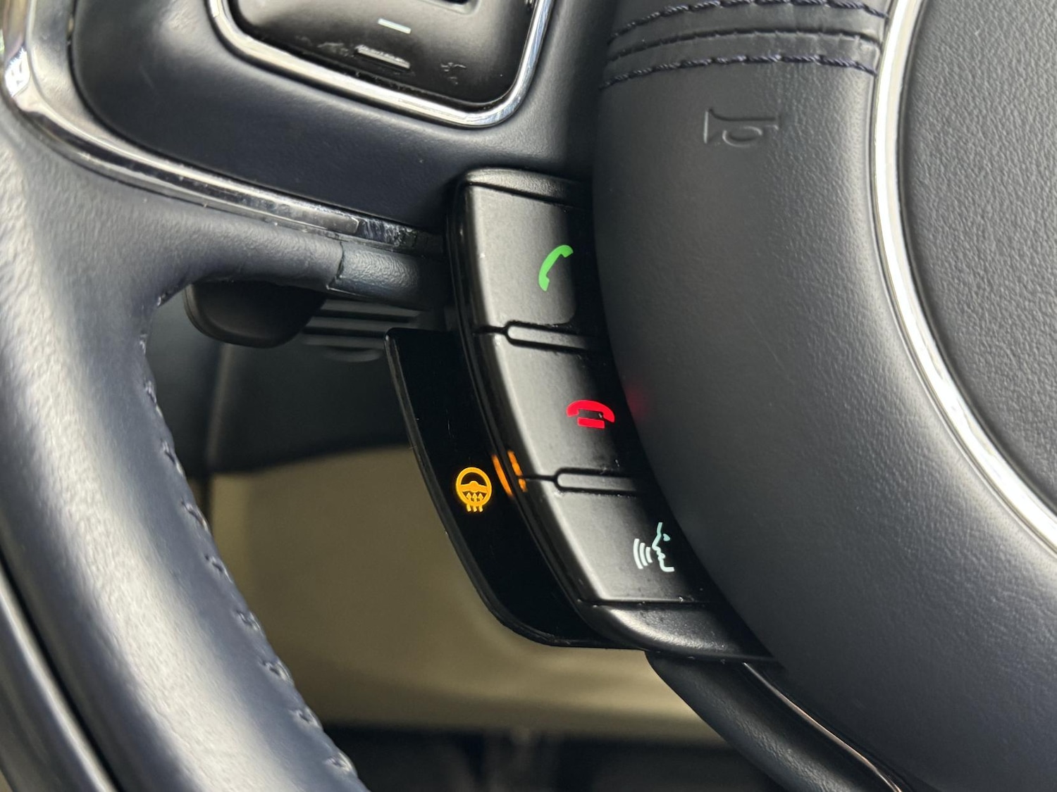 Used Jaguar XJ 2010 for sale - 77750447: Photo 61