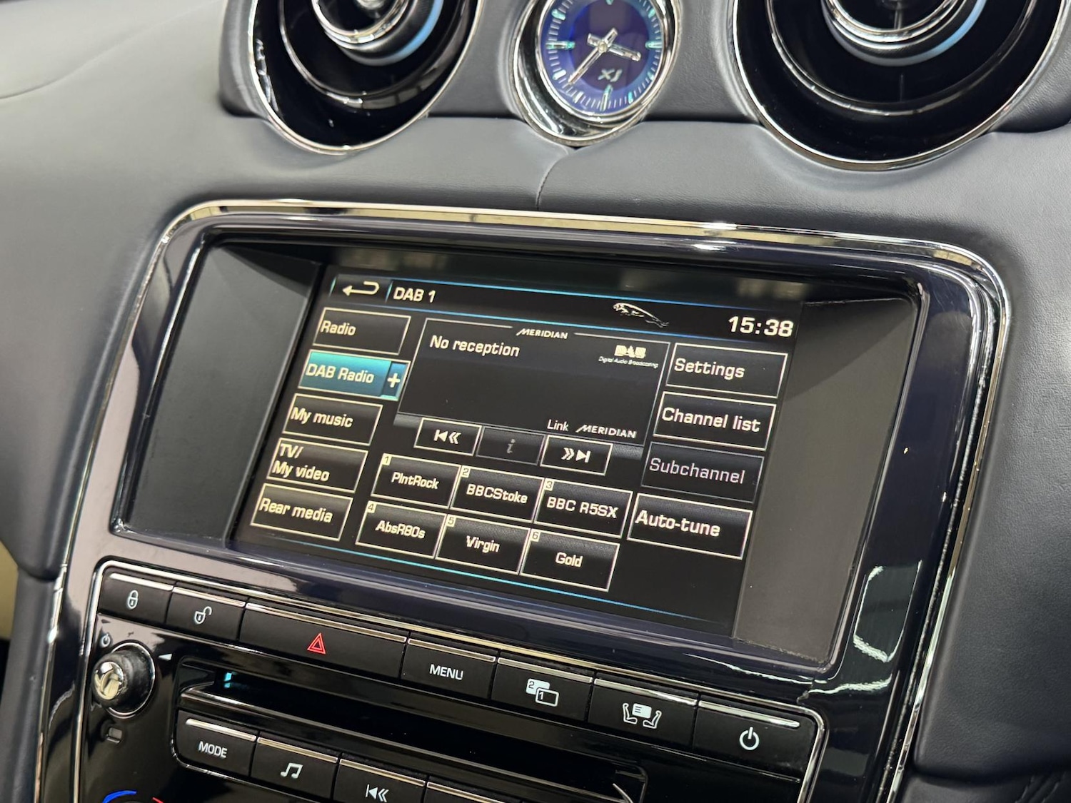 Used Jaguar XJ 2010 for sale - 77750447: Photo 63