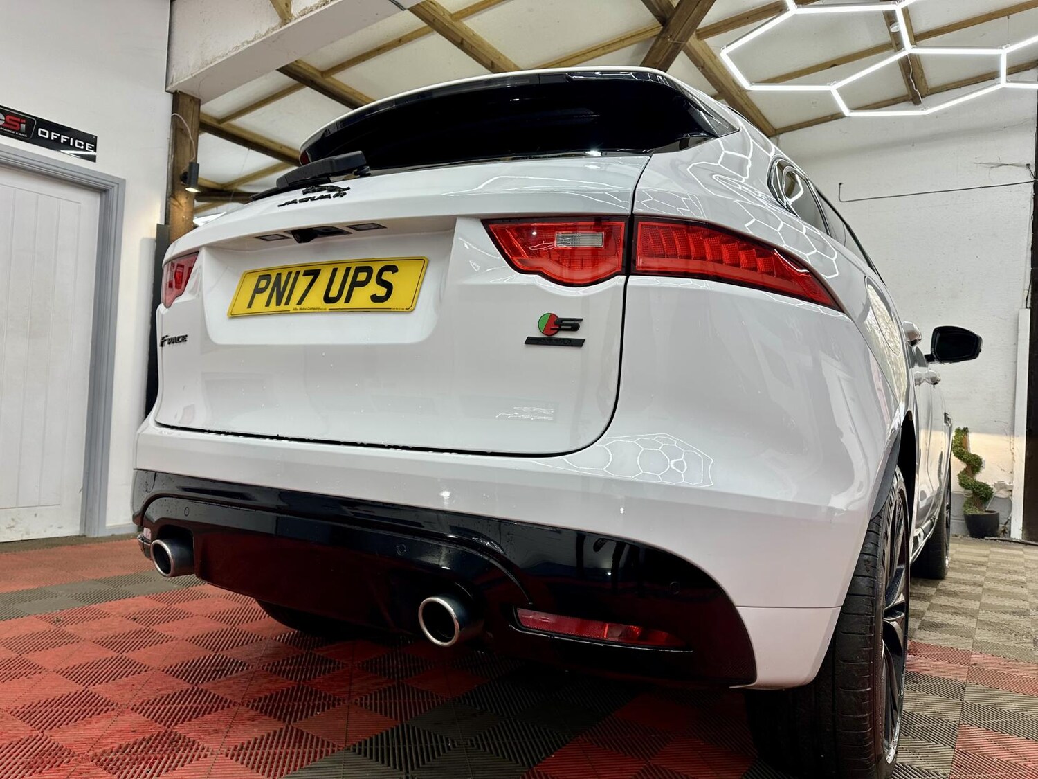 Used Jaguar F-Pace 2017 for sale - 77495147: Photo 16