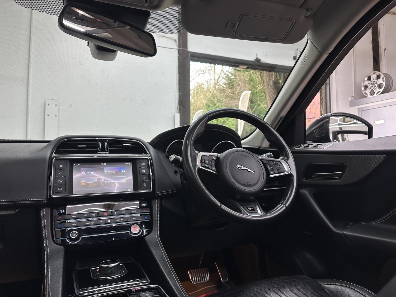 Used Jaguar F-Pace 2017 for sale - 77495147: Photo 33