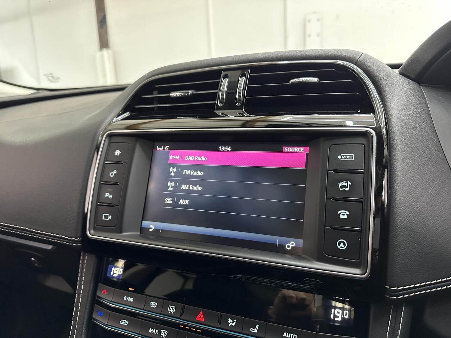 Used Jaguar F-Pace 2017 for sale - 77495147: Photo 38