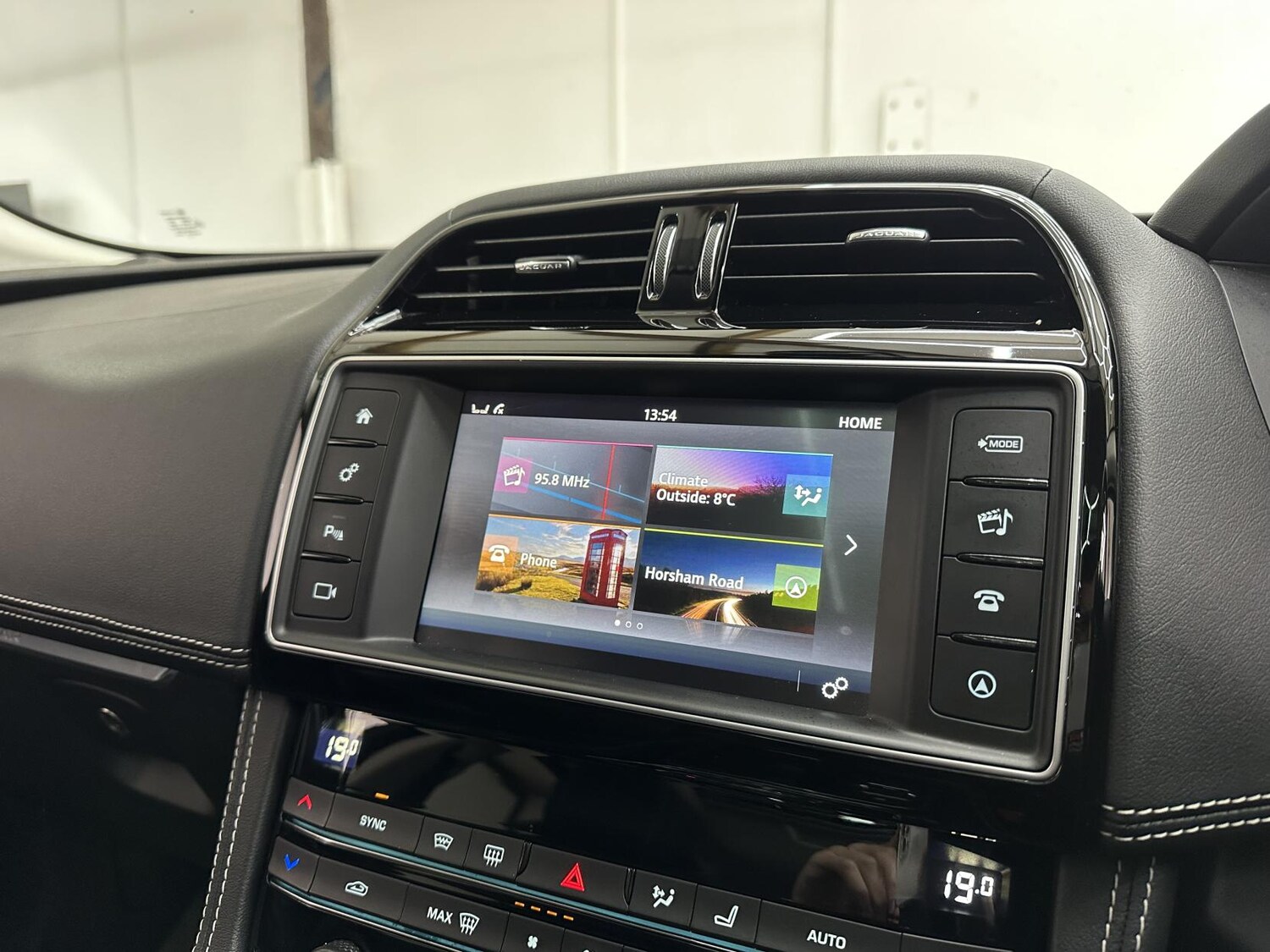 Used Jaguar F-Pace 2017 for sale - 77495147: Photo 40