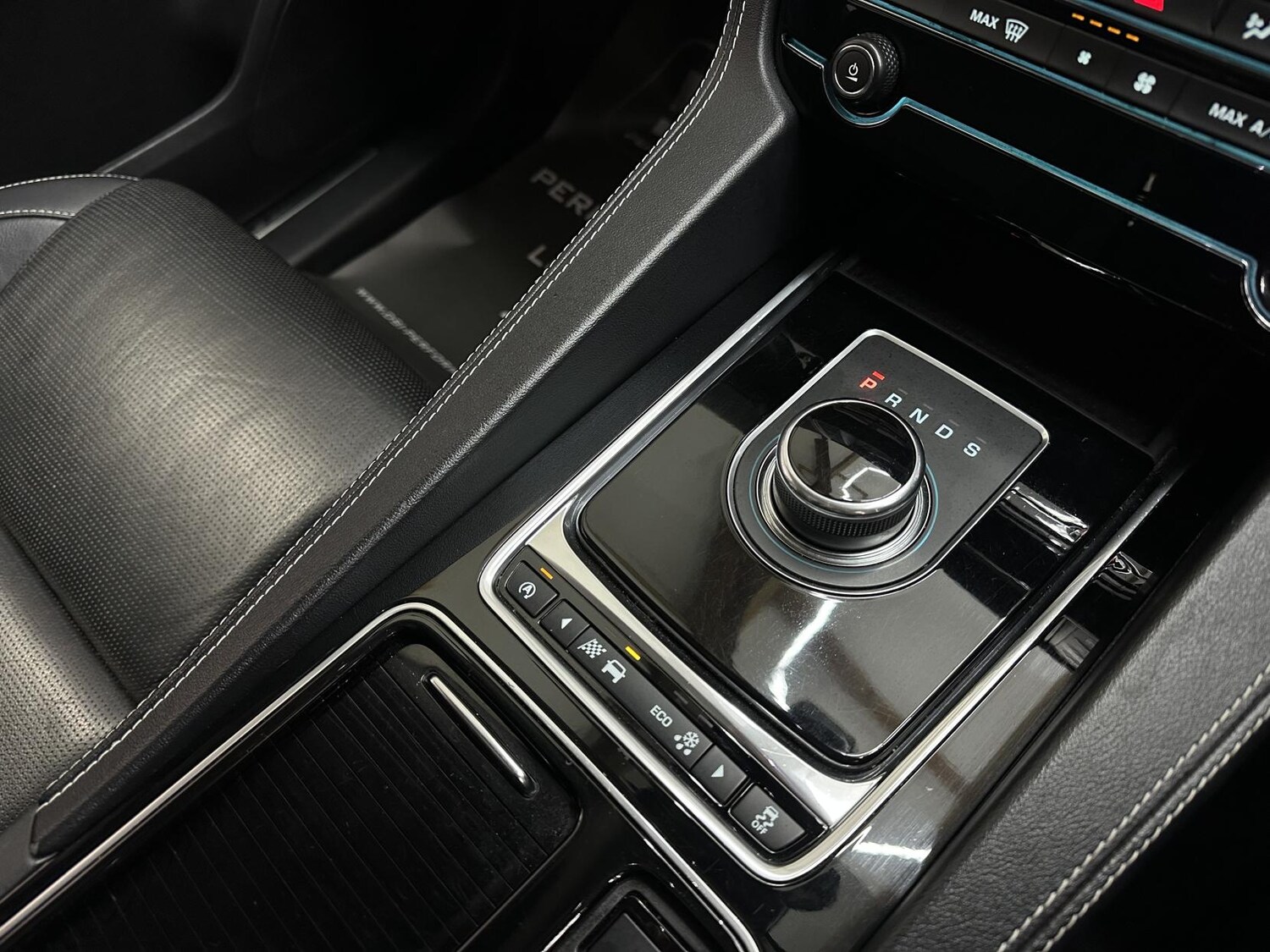 Used Jaguar F-Pace 2017 for sale - 77495147: Photo 44