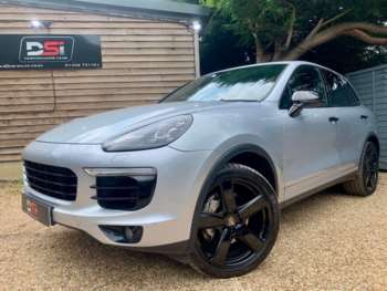 Used Porsche Cayenne 2017 for sale - 75131656: Photo