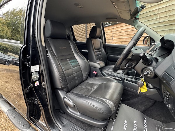 Used Toyota Hilux 2016 for sale - 76273140: Photo 10