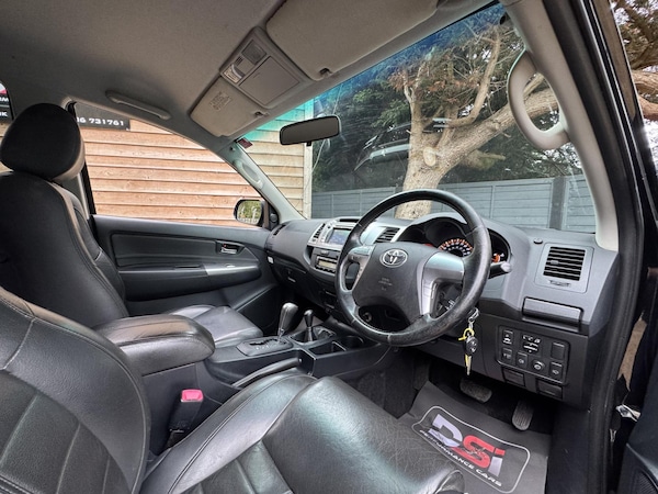 Used Toyota Hilux 2016 for sale - 76273140: Photo 15