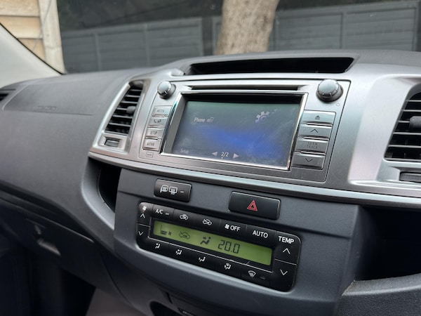 Used Toyota Hilux 2016 for sale - 76273140: Photo 35