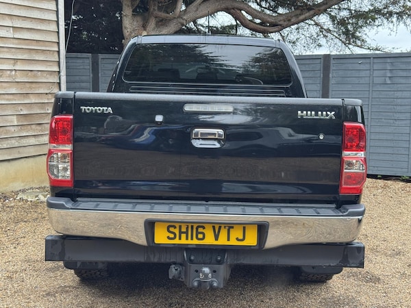 Used Toyota Hilux 2016 for sale - 76273140: Photo 4