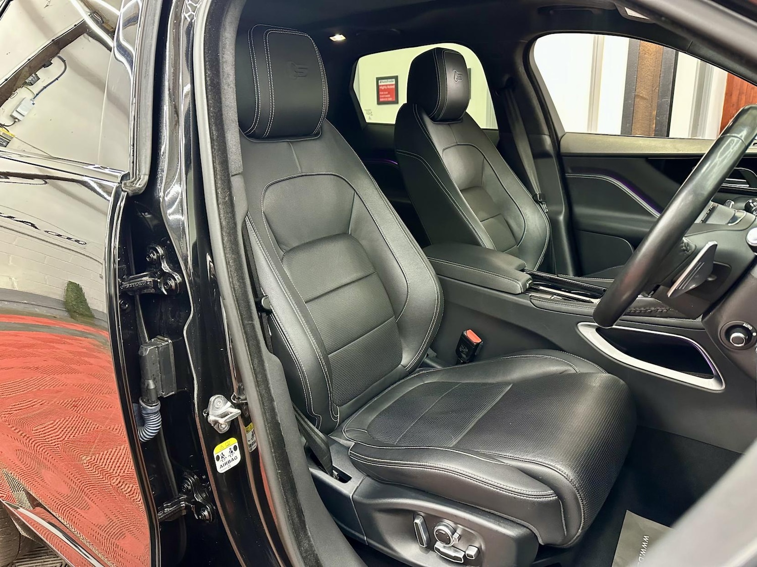 Used Jaguar F-Pace 2019 for sale - 77435277: Photo 28