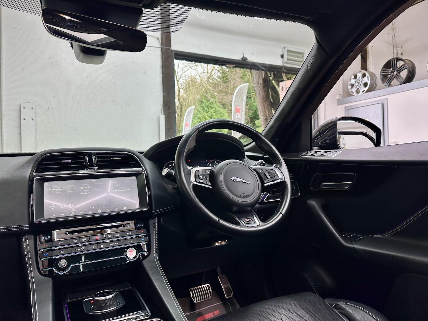 Used Jaguar F-Pace 2019 for sale - 77435277: Photo 35