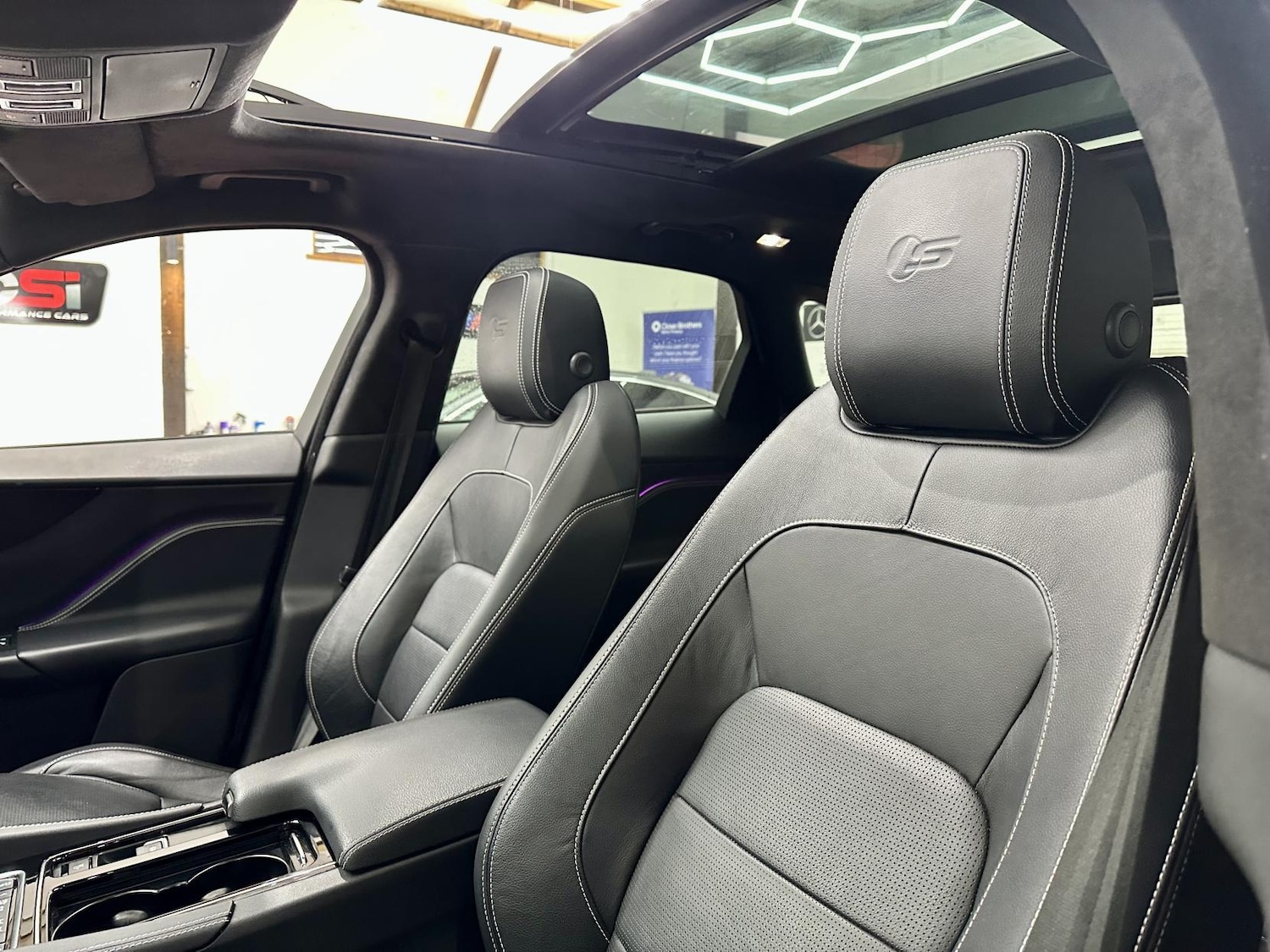 Used Jaguar F-Pace 2019 for sale - 77435277: Photo 42