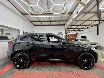 Used Jaguar F-Pace 2019 for sale - 77435277: Photo