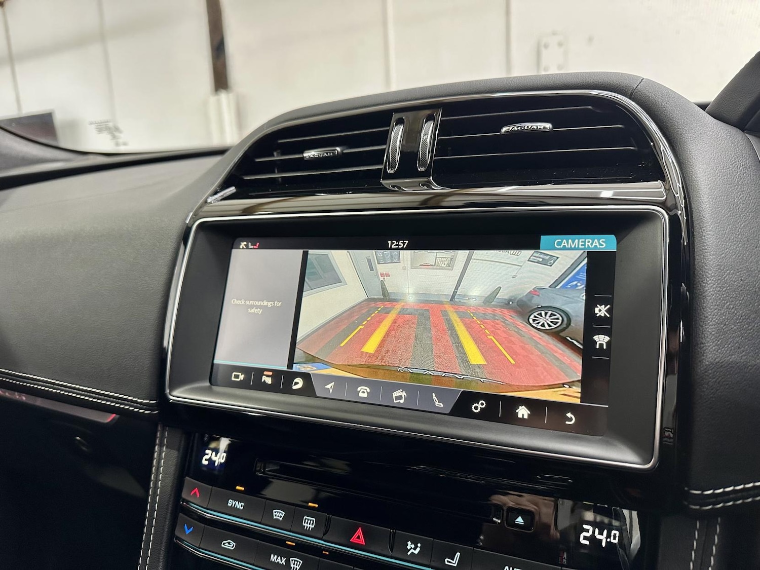 Used Jaguar F-Pace 2019 for sale - 77435277: Photo 51