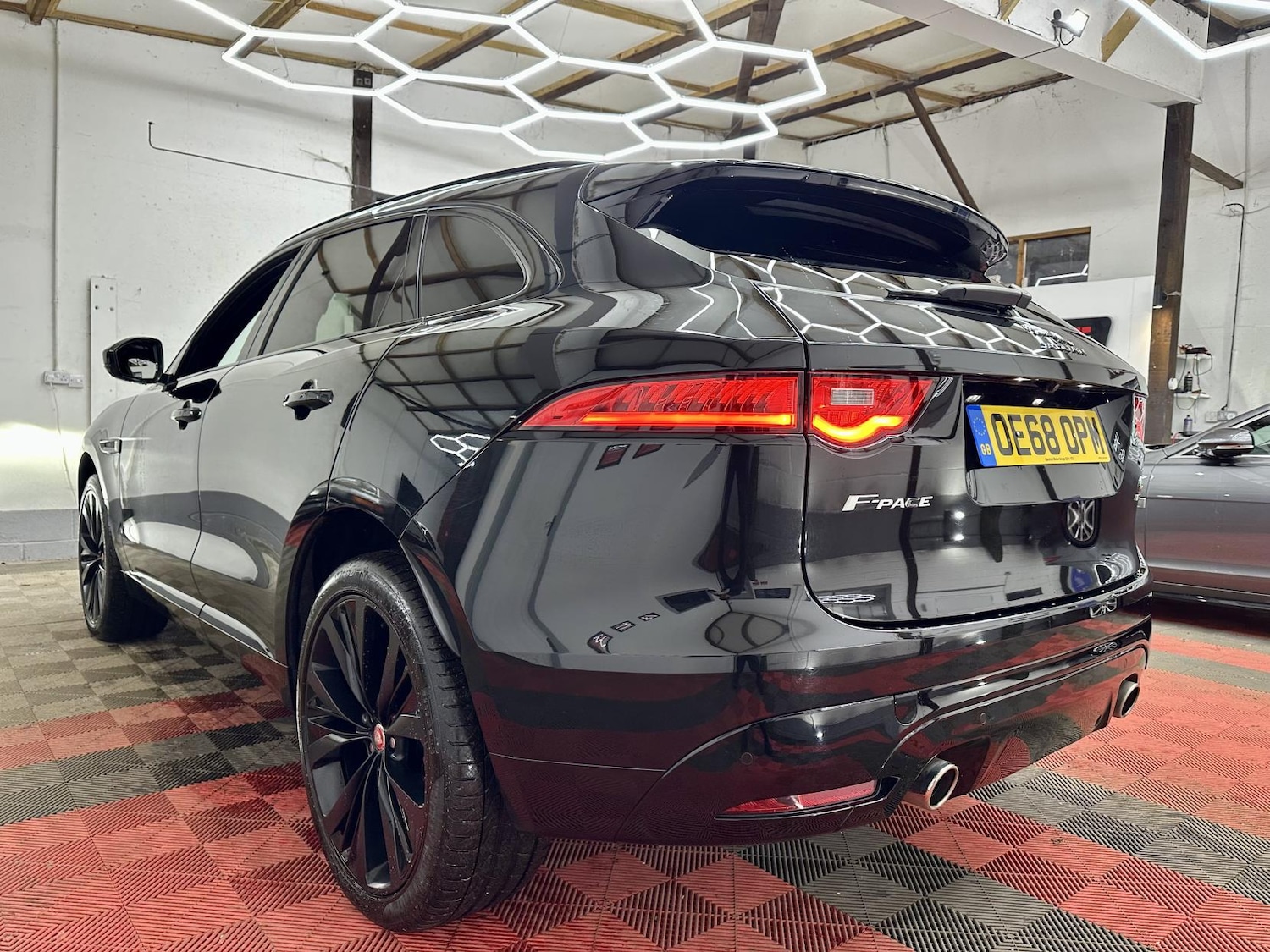 Used Jaguar F-Pace 2019 for sale - 77435277: Photo 8