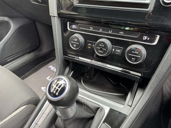 Used Volkswagen Golf 2016 for sale - 76304446: Photo 42