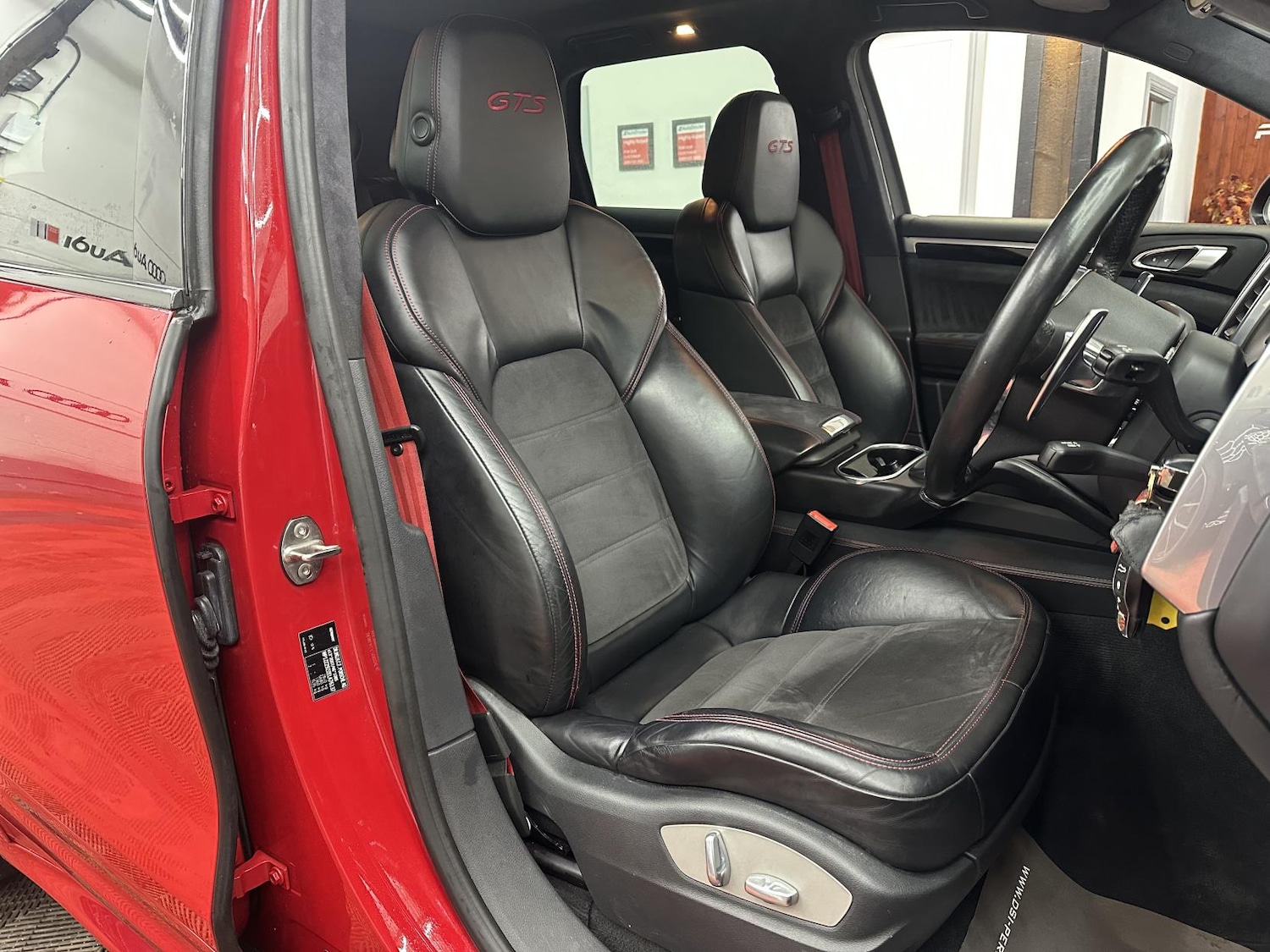 Used Porsche Cayenne 2014 for sale - 77277685: Photo 24