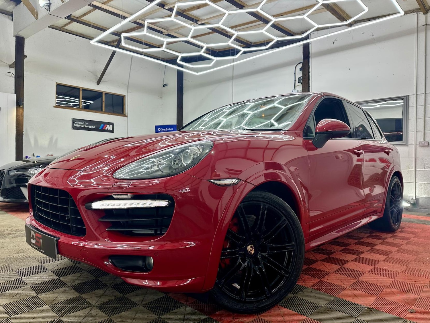 Used Porsche Cayenne 2014 for sale - 77277685: Photo 3