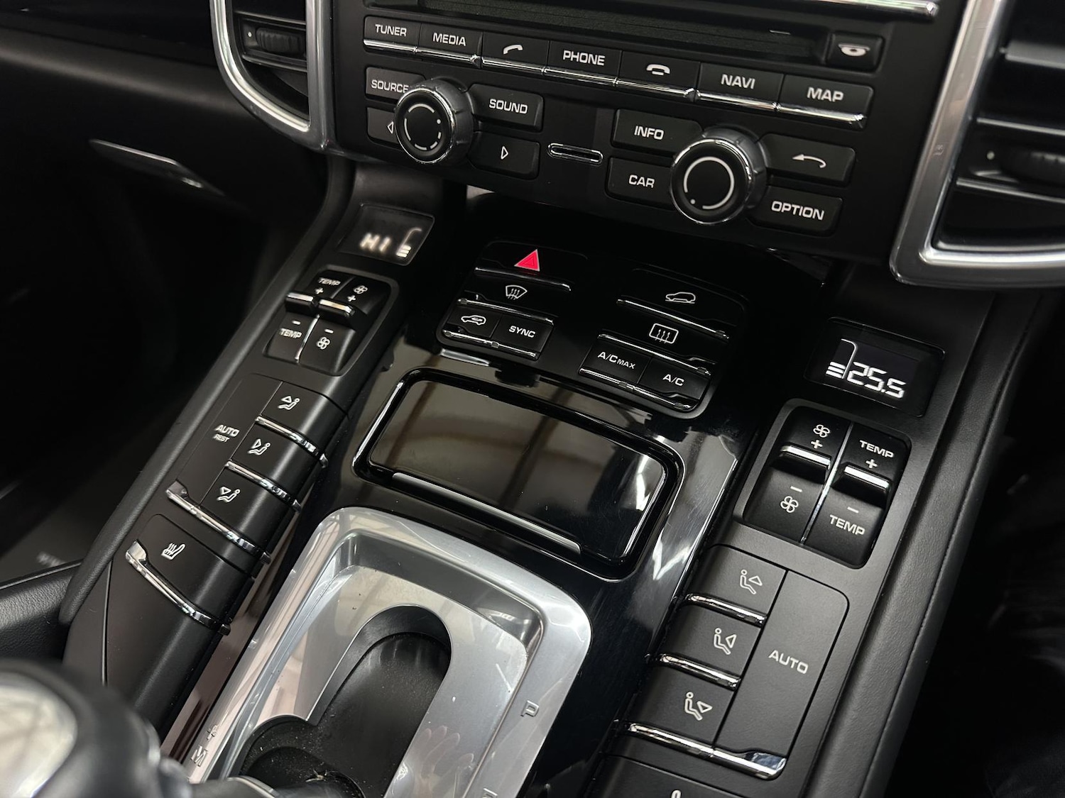 Used Porsche Cayenne 2014 for sale - 77277685: Photo 45