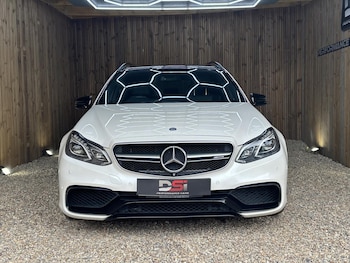 Used Mercedes-Benz E Class 2015 for sale - 79071423: Photo