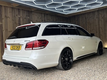 Used Mercedes-Benz E Class 2015 for sale - 79071423: Photo