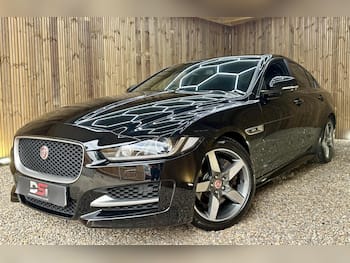 Used Jaguar XE 2017 for sale - 79868917: Photo