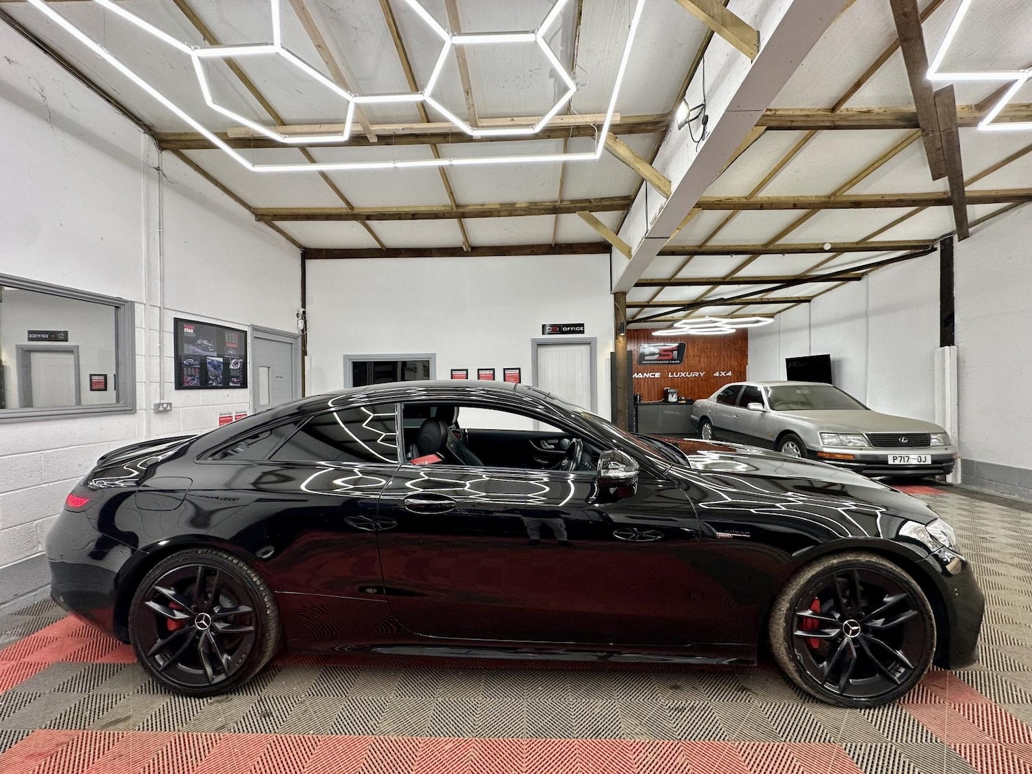 Used Mercedes-Benz E Class 2019 for sale - 77584948: Photo 4