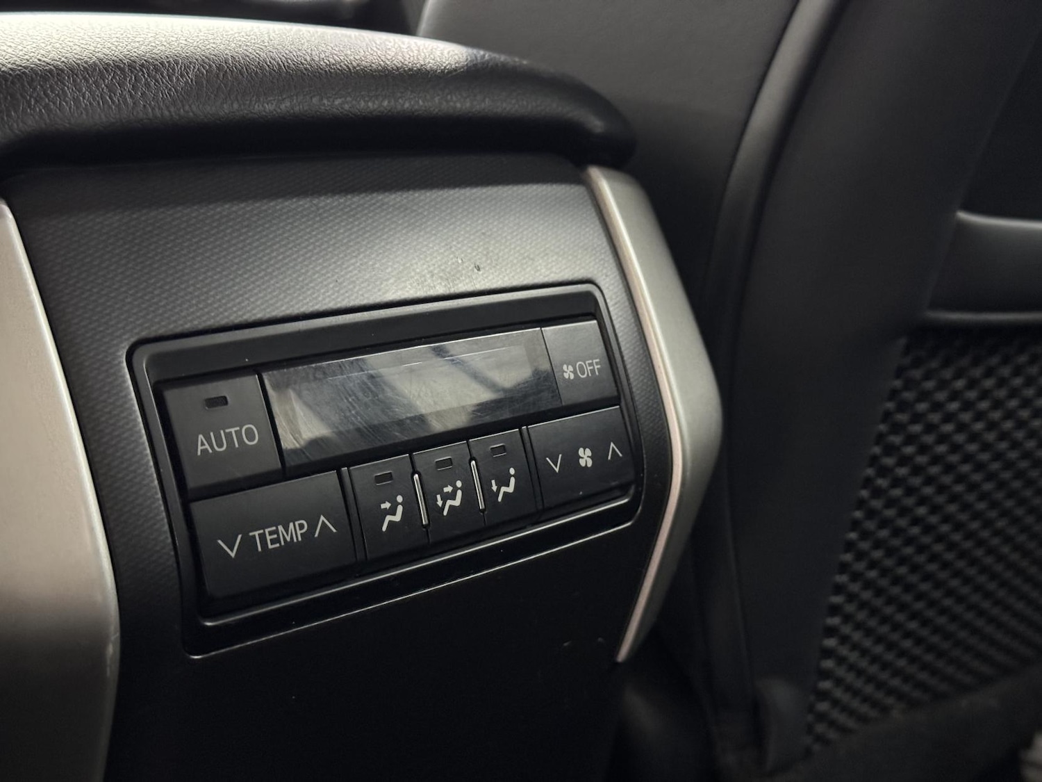 Used Toyota Land Cruiser 2011 for sale - 77682242: Photo 14