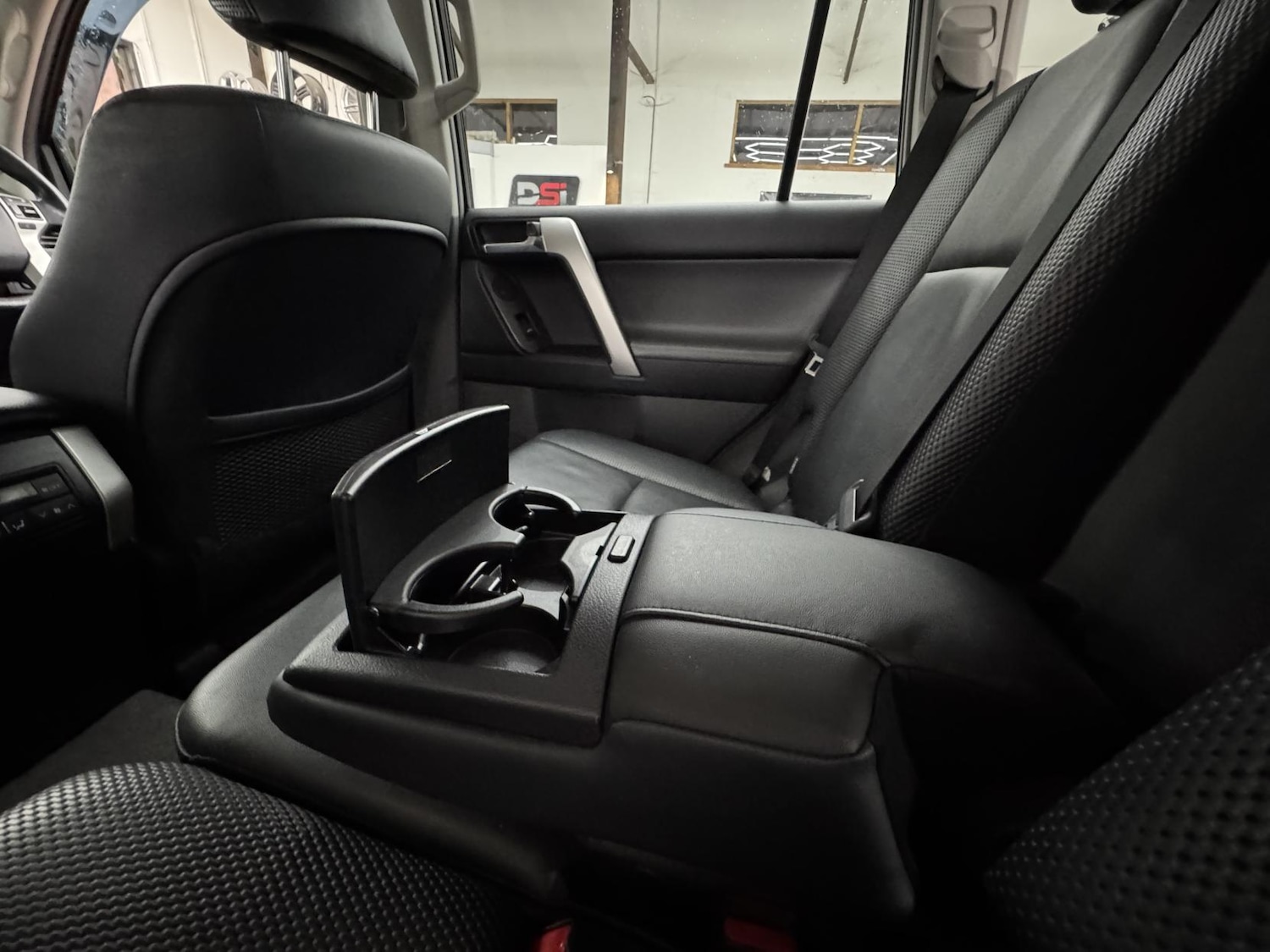 Used Toyota Land Cruiser 2011 for sale - 77682242: Photo 15