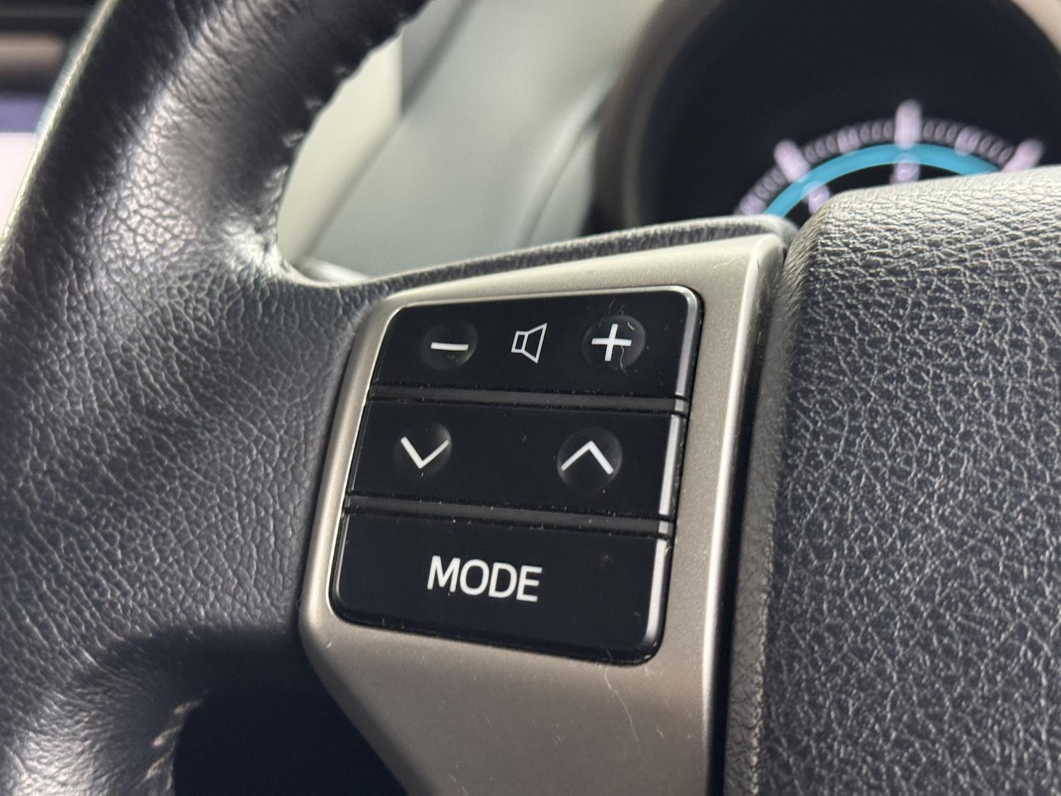 Used Toyota Land Cruiser 2011 for sale - 77682242: Photo 36