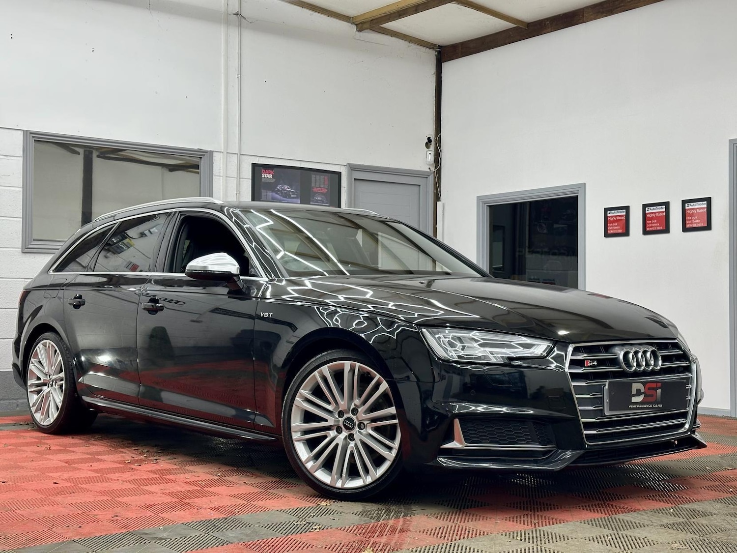 Used Audi A4 2017 for sale - 76799662: Photo 1