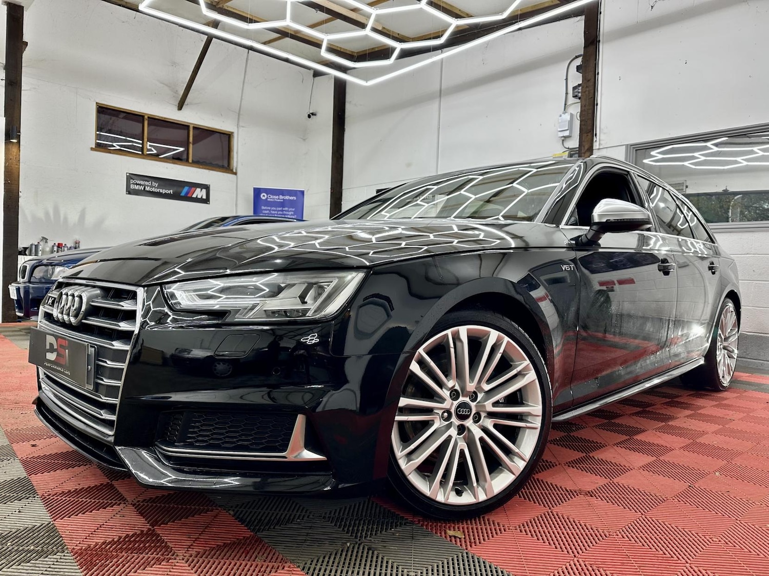 Used Audi A4 2017 for sale - 76799662: Photo 4