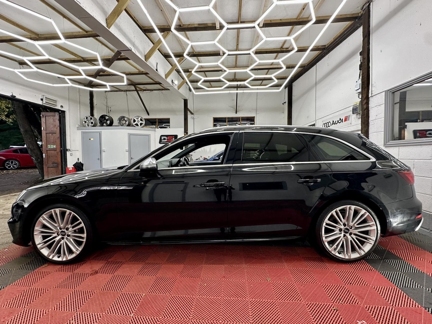 Used Audi A4 2017 for sale - 76799662: Photo 5