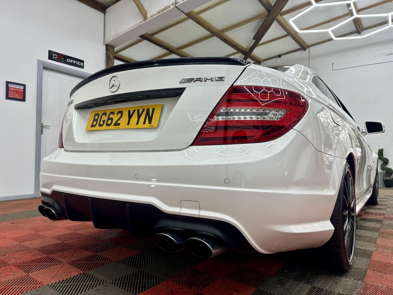 Used Mercedes-Benz C Class 2012 for sale - 77525782: Photo 11