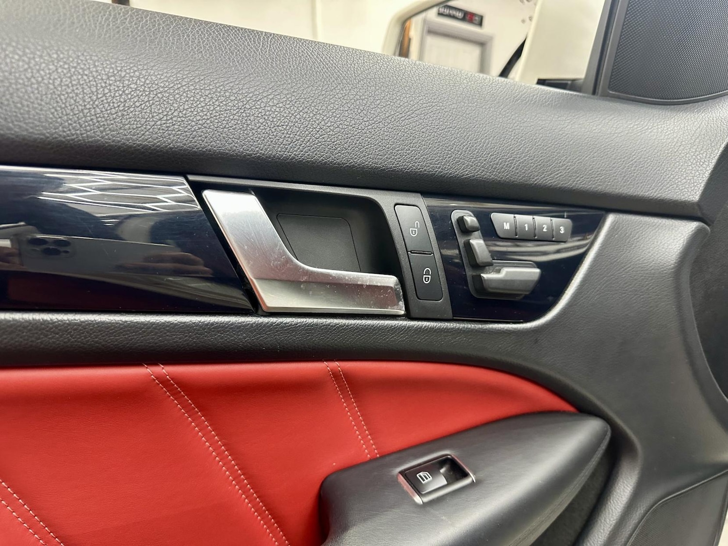 Used Mercedes-Benz C Class 2012 for sale - 77525782: Photo 26