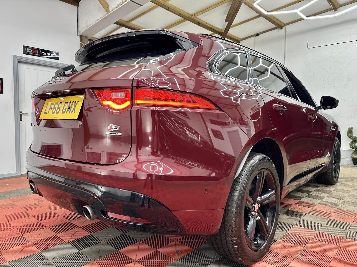 Used Jaguar F-Pace 2016 for sale - 77264777: Photo 16