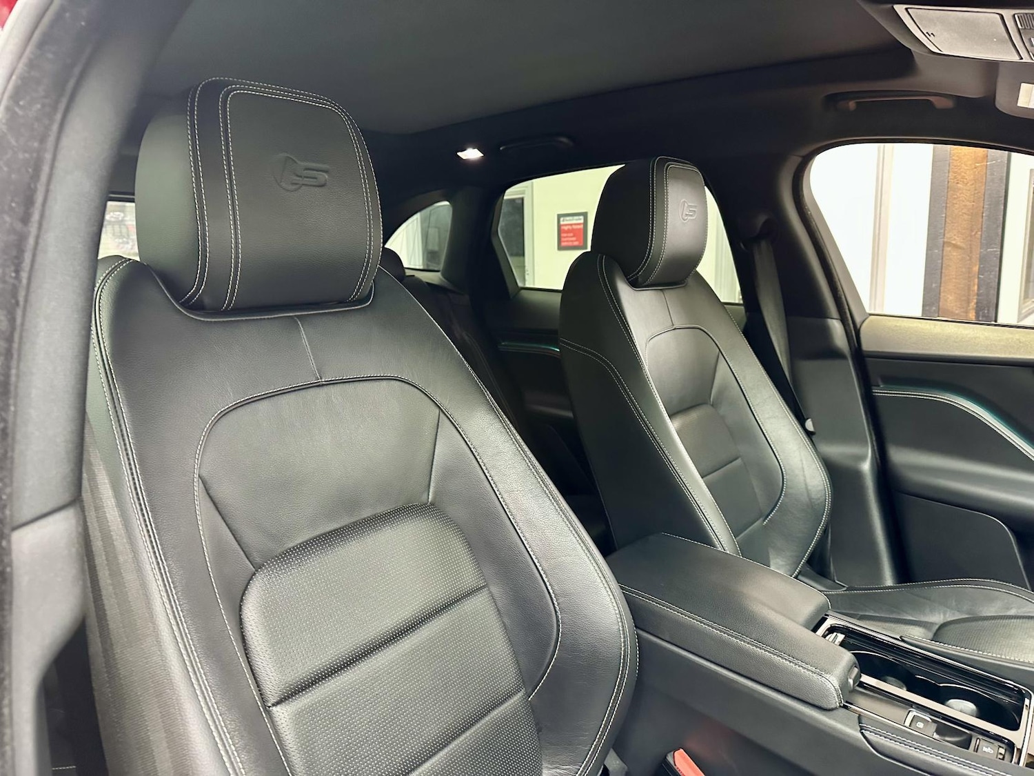 Used Jaguar F-Pace 2016 for sale - 77264777: Photo 28