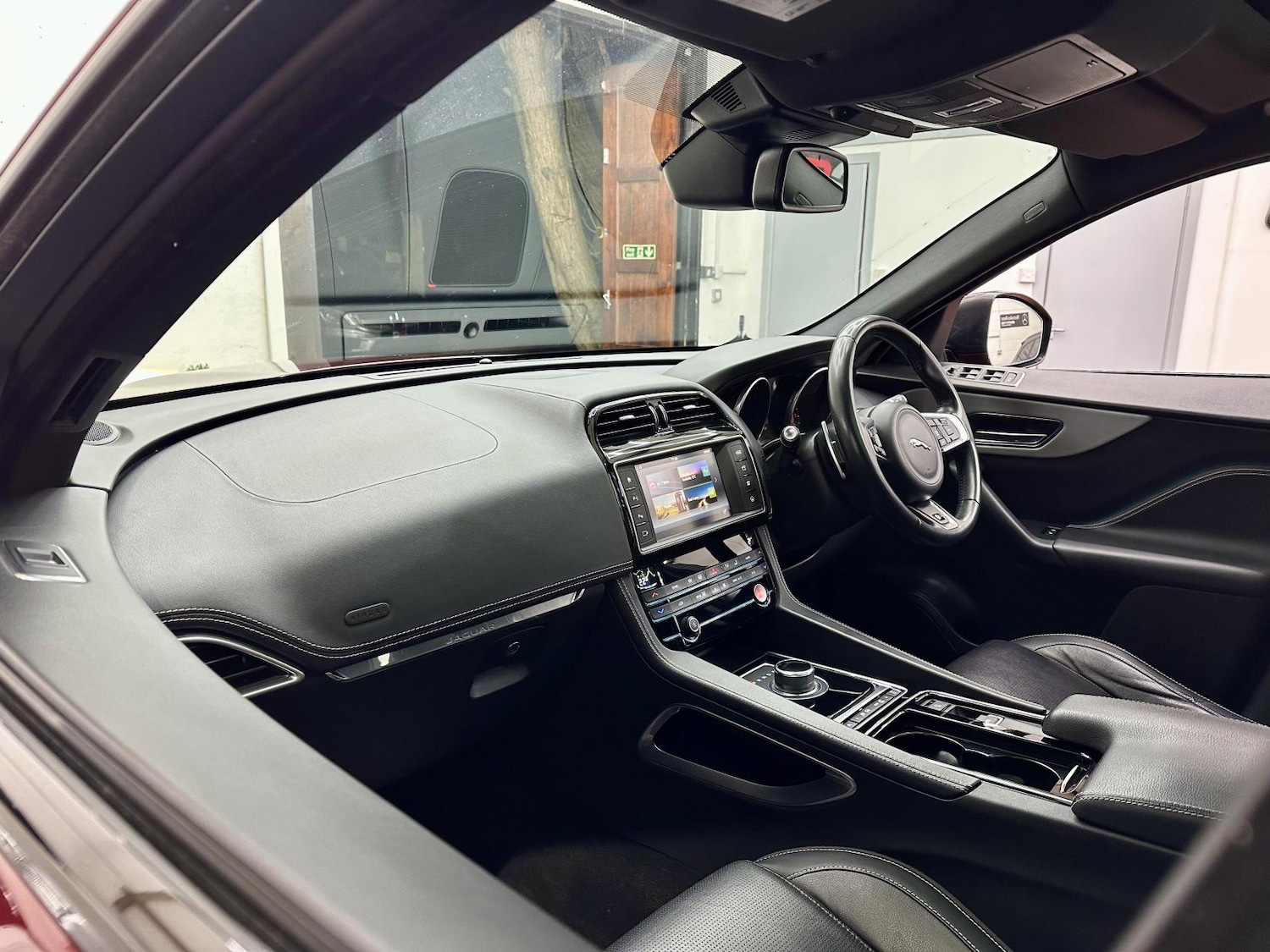 Used Jaguar F-Pace 2016 for sale - 77264777: Photo 37