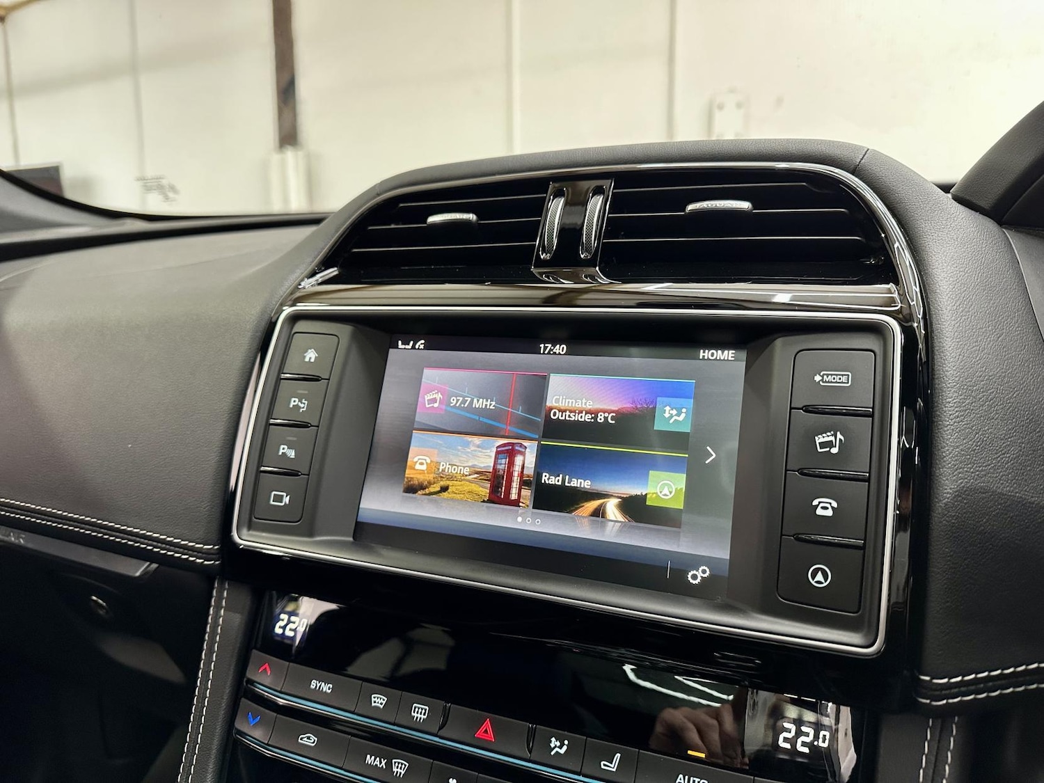 Used Jaguar F-Pace 2016 for sale - 77264777: Photo 38