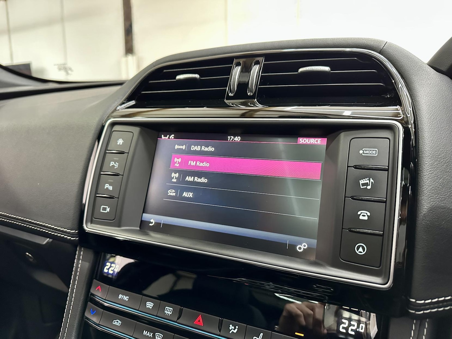 Used Jaguar F-Pace 2016 for sale - 77264777: Photo 43